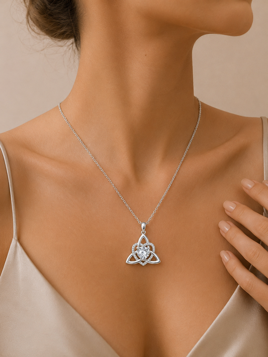 ÉTOILE HEART™ NECKLACE